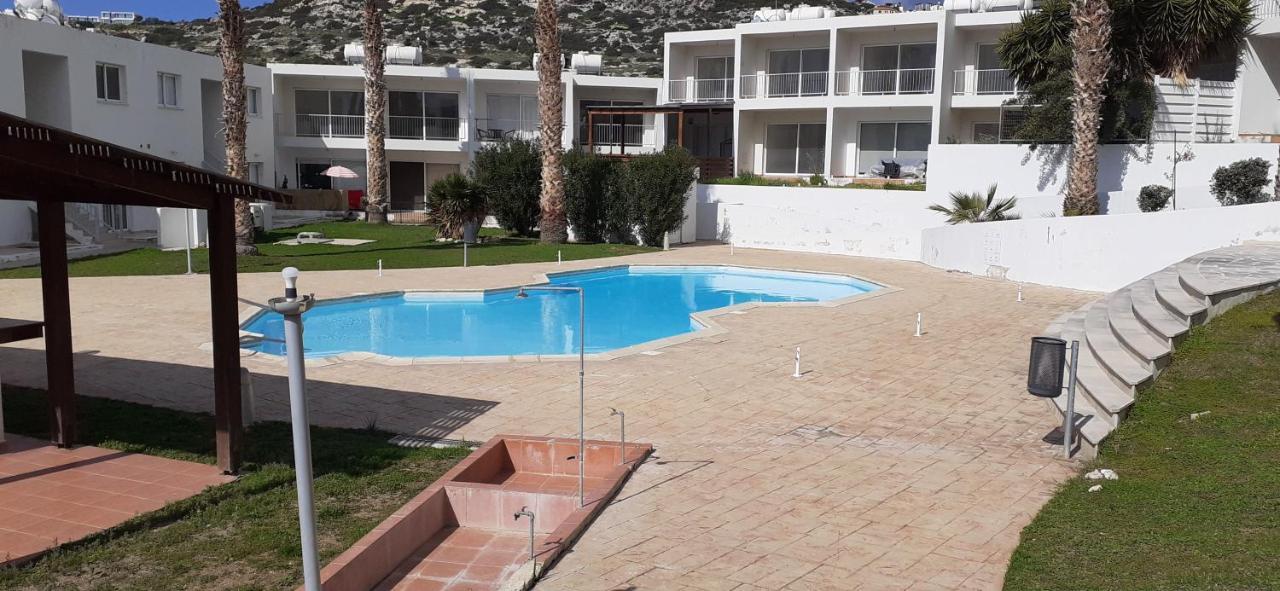Akamandos 76 Apartment Peyia Bagian luar foto