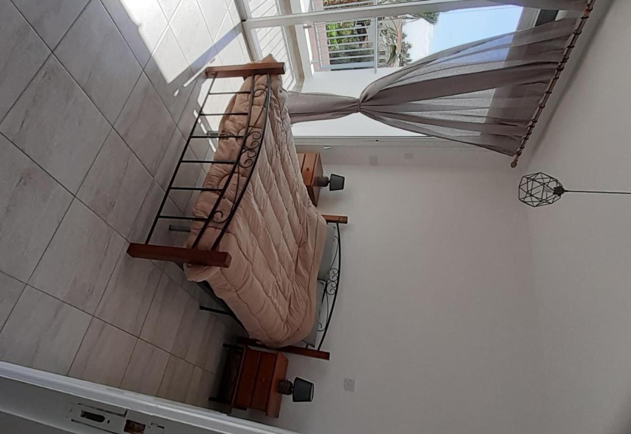 Akamandos 76 Apartment Peyia Bagian luar foto