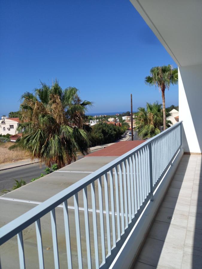 Akamandos 76 Apartment Peyia Bagian luar foto